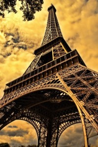 Wieża Eiffla – żelazny punkt zwiedzania Paryża