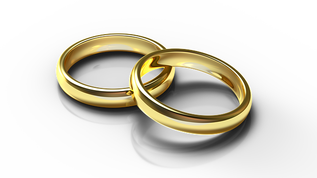 Kilka faktów o pierścionkach na zaręczyny